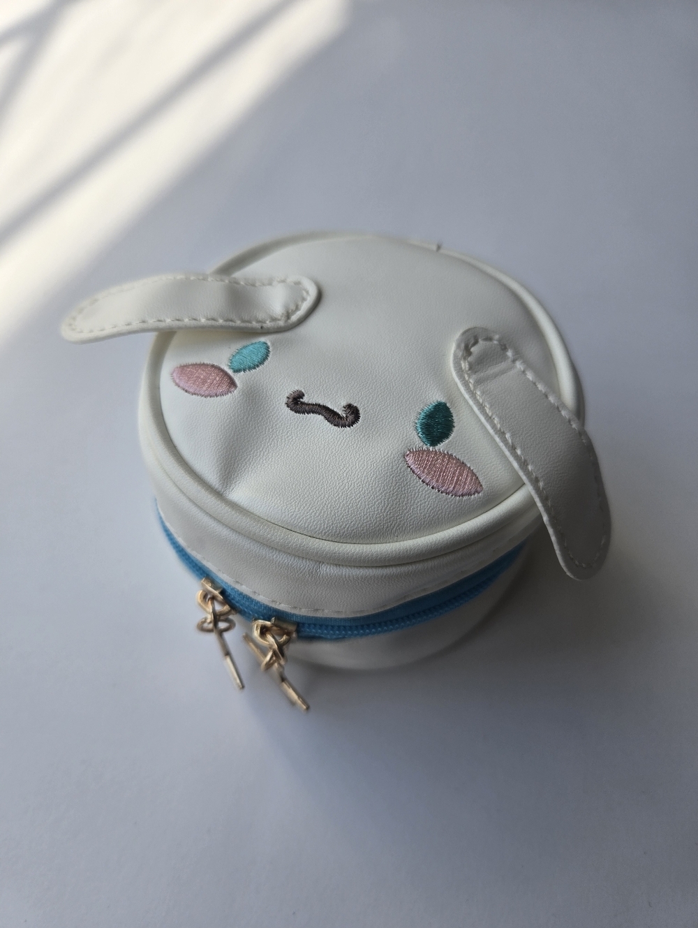 Kawaii Cinnamoroll White Puppy Round Pouch w/ Gold Star Charms – NWOT